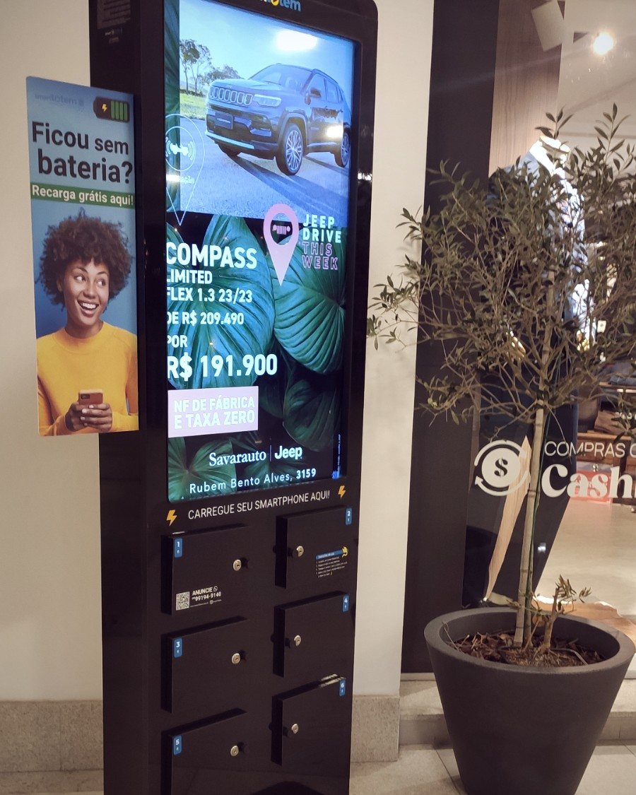 Totem carregador de celular Display it!